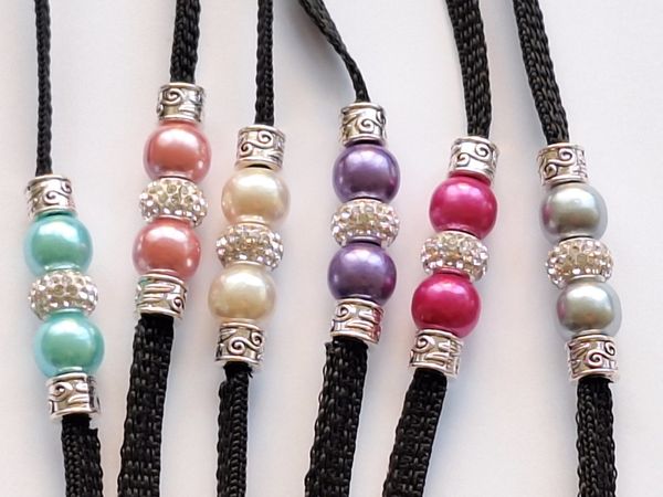 Hovedbilde Utstillingsline med bling og perler